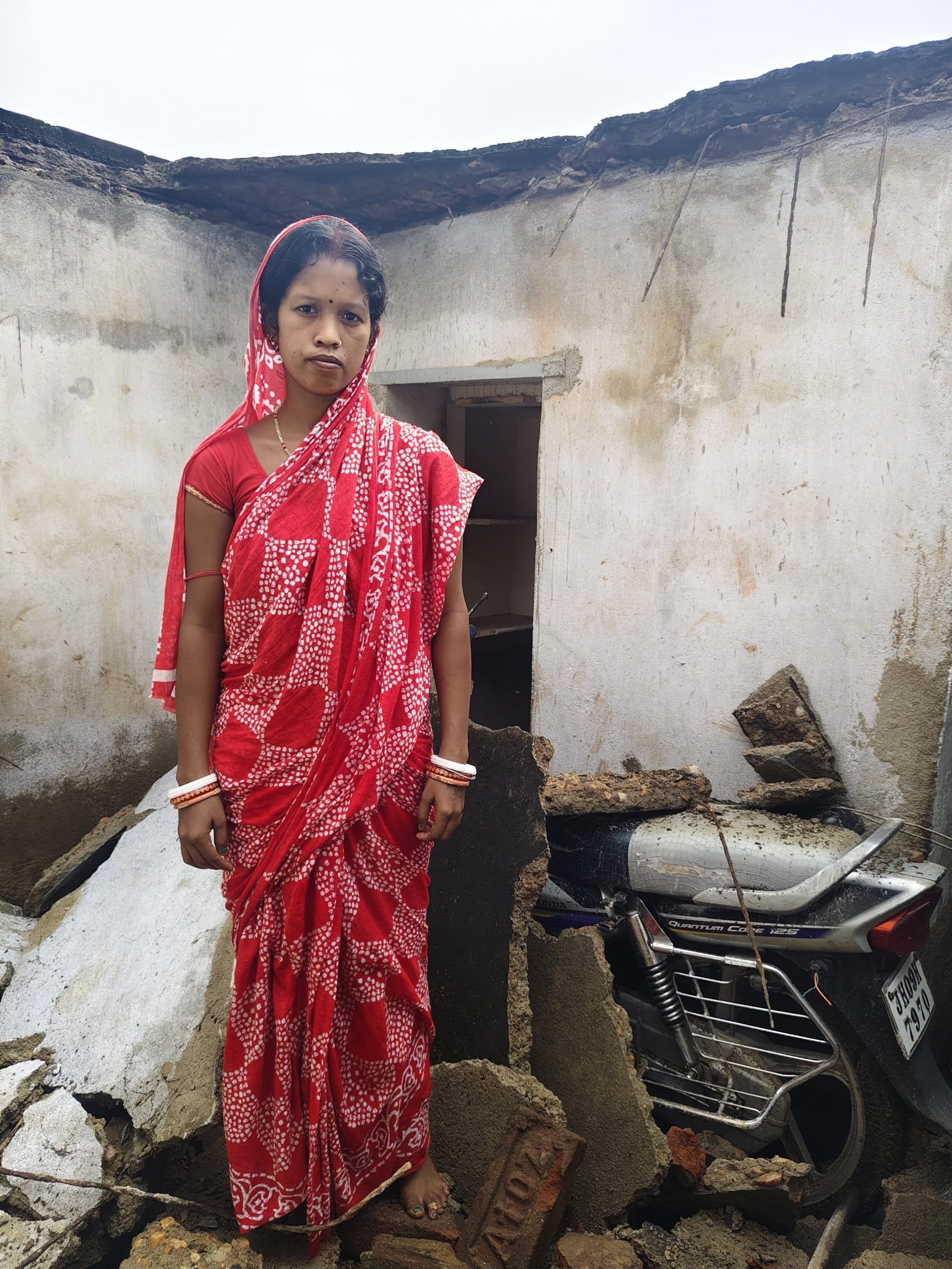 Bokaro News :  कमरे की छत गिरी, बाल-बाल बचा परिवार