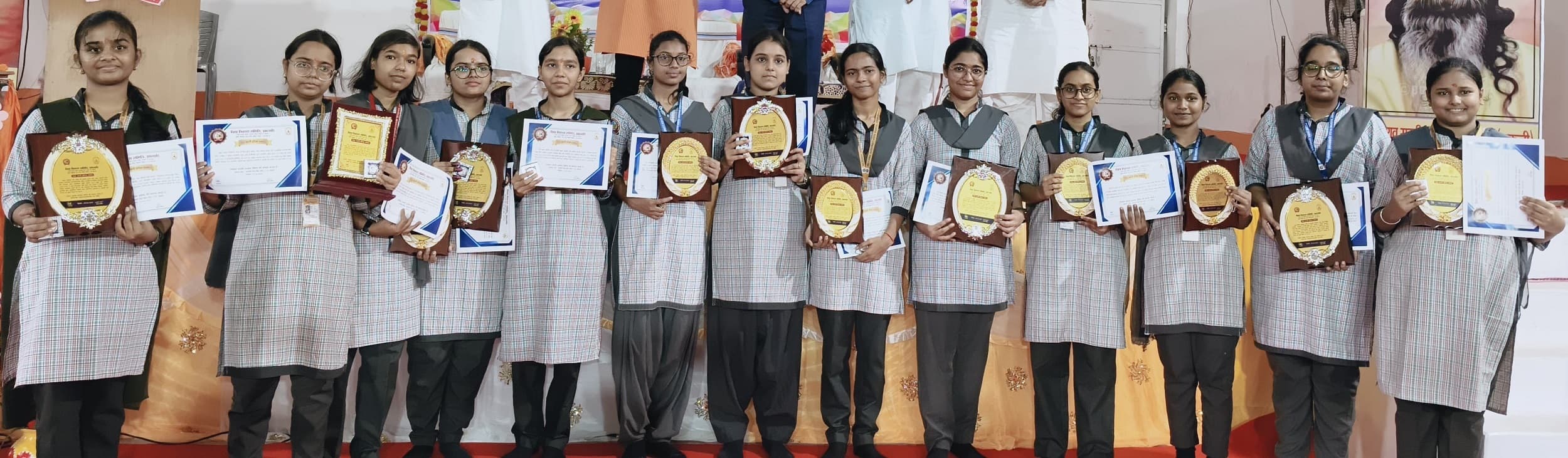 Bokaro News : सकारात्मक सोच के साथ कड़ी मेहनत से लक्ष्य होगा हासिल : डॉ ब्रजेश