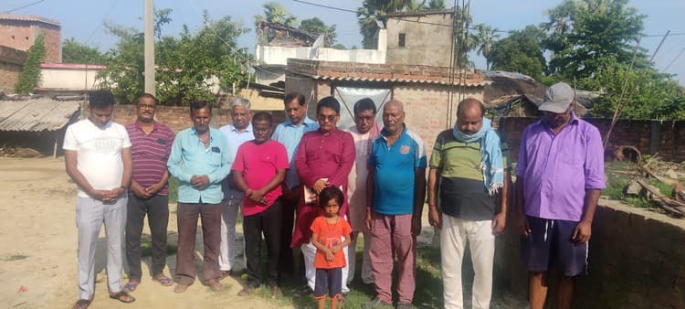 Madhubani : लौफा में समाजसेवी के निधन पर शोकसभा