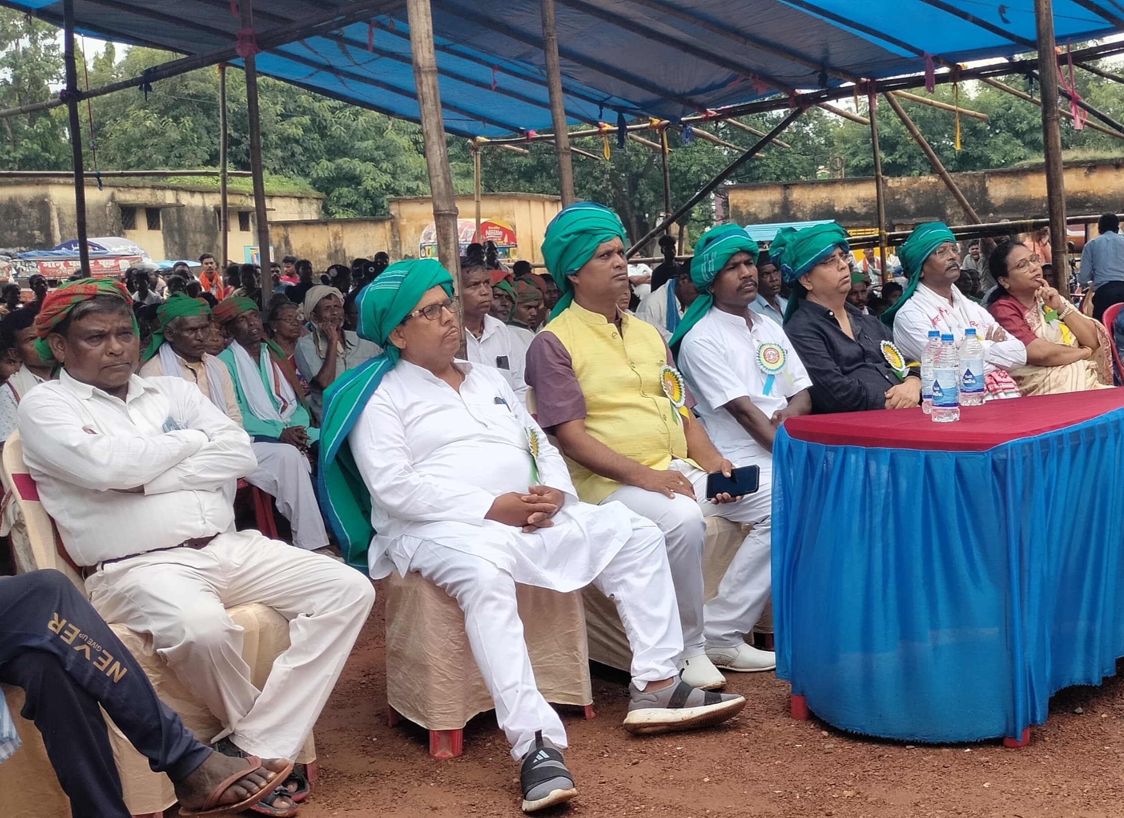 अपने अधिकार के लिए समाज को एकजुट व शिक्षित होना होगा