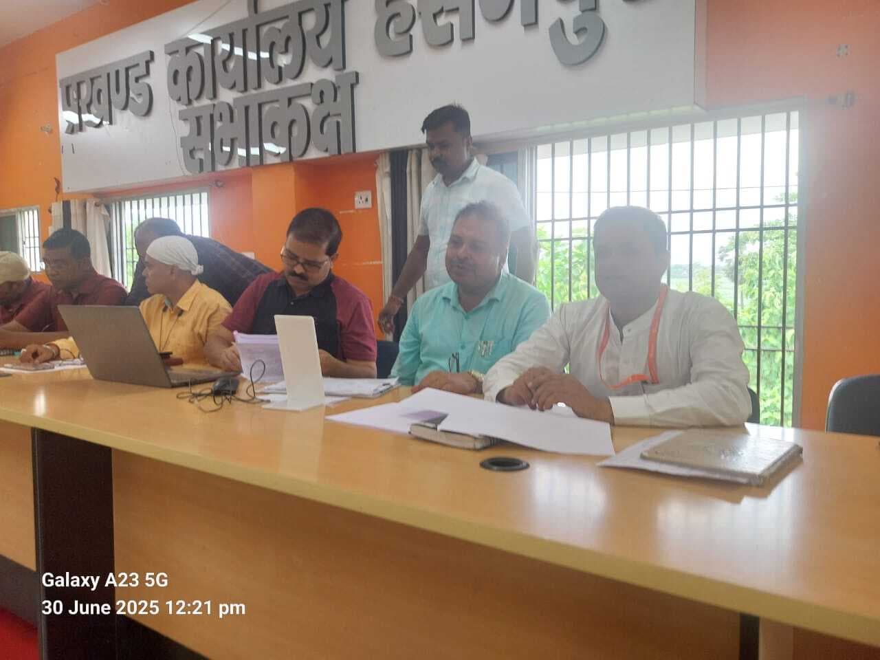 Samastipur News:बैठक से अनुपस्थित एएनएम का वेतन रोकने का आदेश