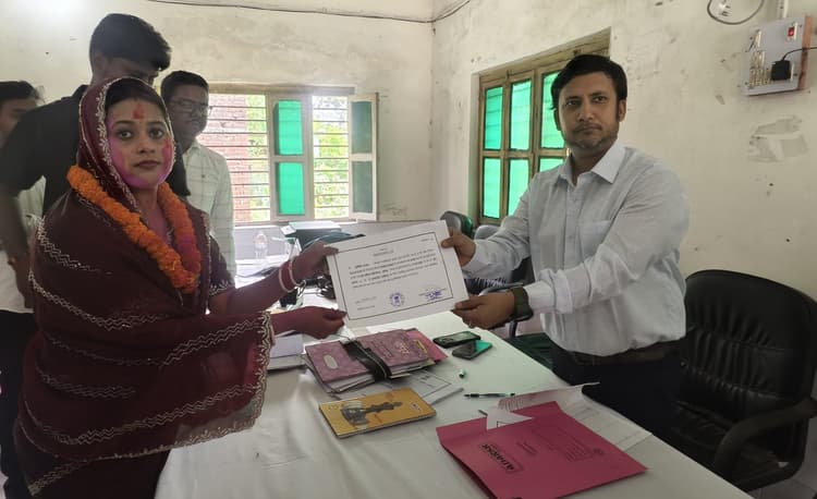 बभनगामा वार्ड 11 में उप चुनाव में कोमल कुमारी ने मारी बाजी , 210 मतों दर्ज की जीत