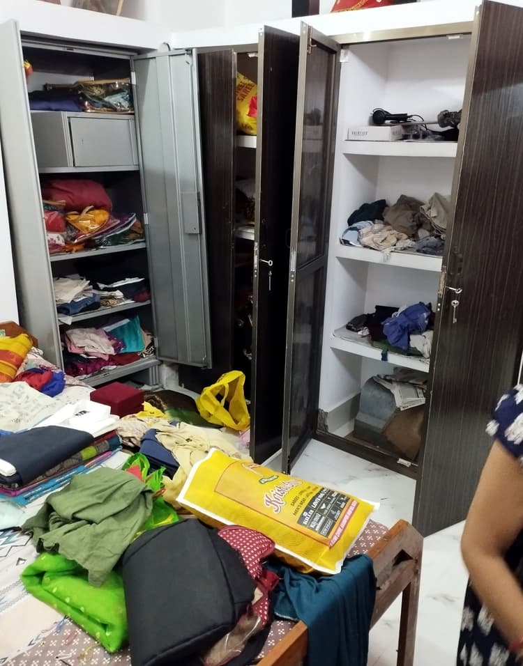 रिटायर्ड इंजीनियर समेत दो लोगों के घर से लाखों की संपत्ति ले गए चोर