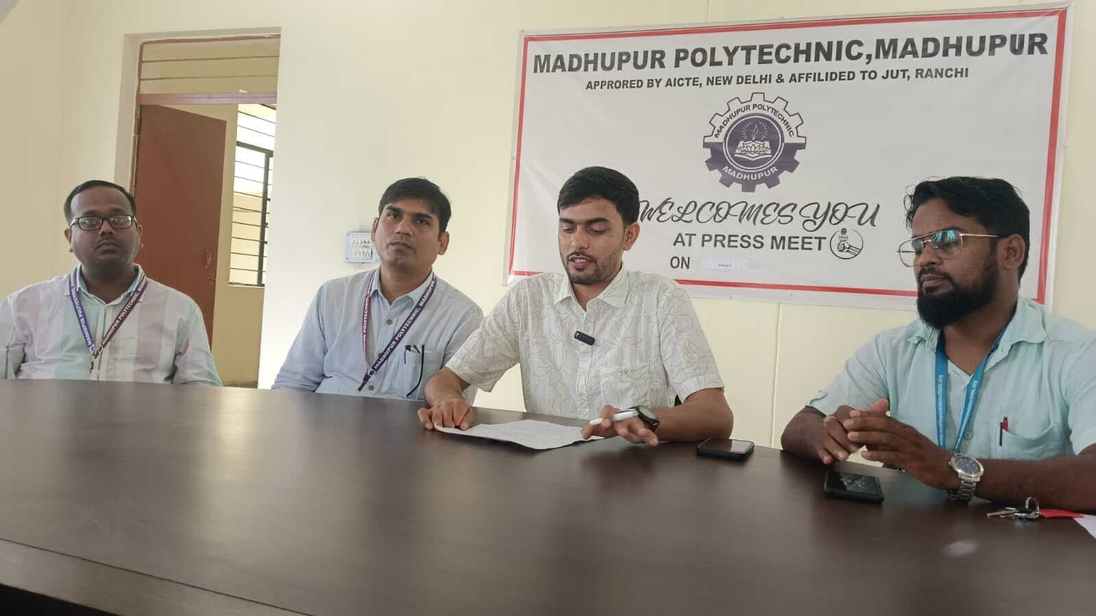 पॉलिटेक्निक कॉलेज के छात्रों को प्लेसमेंट में मिली नौकरी