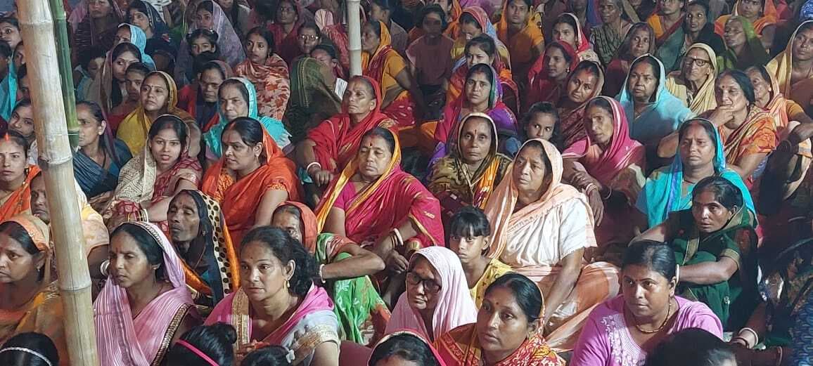 हनुमान चालीसा का वितरण, संतों के प्रवचनों से भक्त हुए भावविभोर