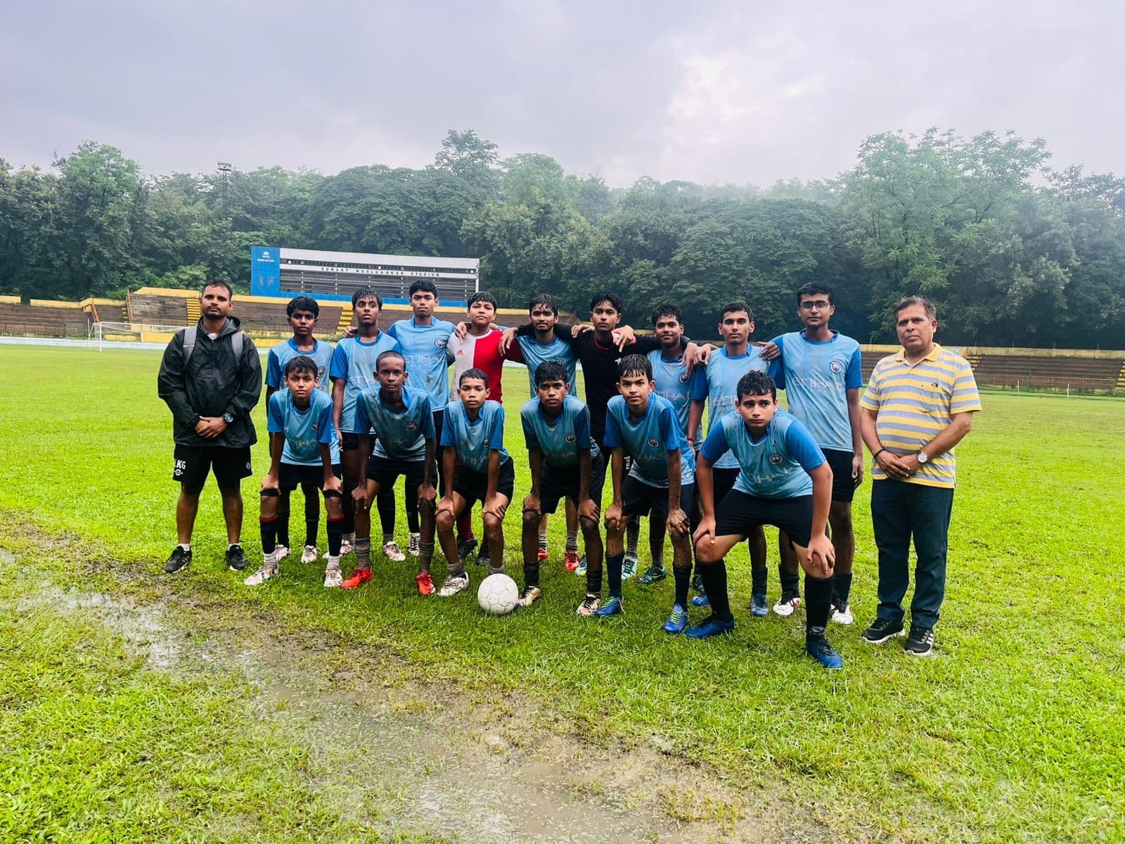 Tata motors inter school football: हिलटॉप ने विग इंग्लिश स्कूल को 3-1 से हराया