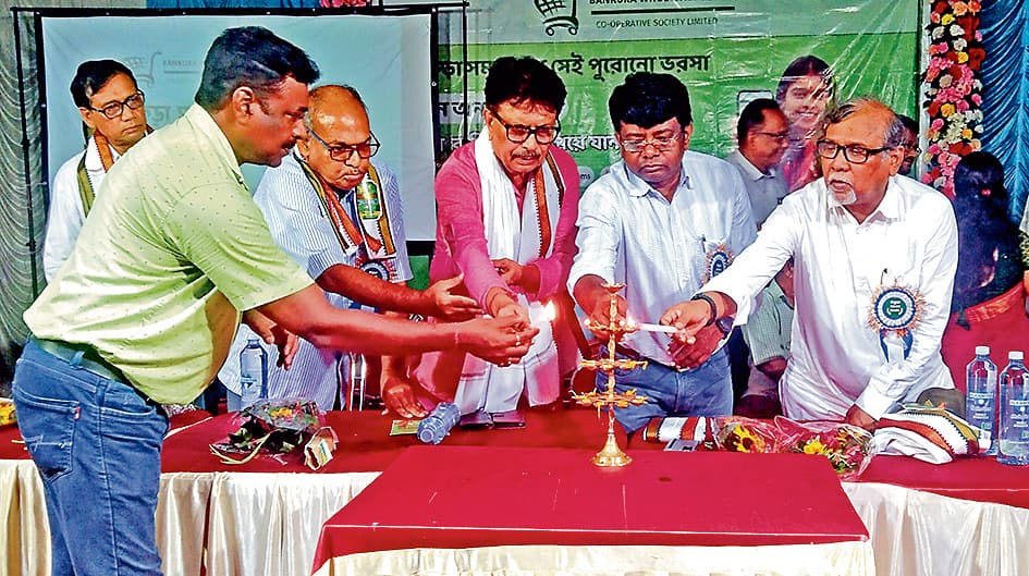 बांकुड़ा होलसेल कंज्यूमर्स की तरफ से ऑनलाइन खरीदारी की व्यवस्था