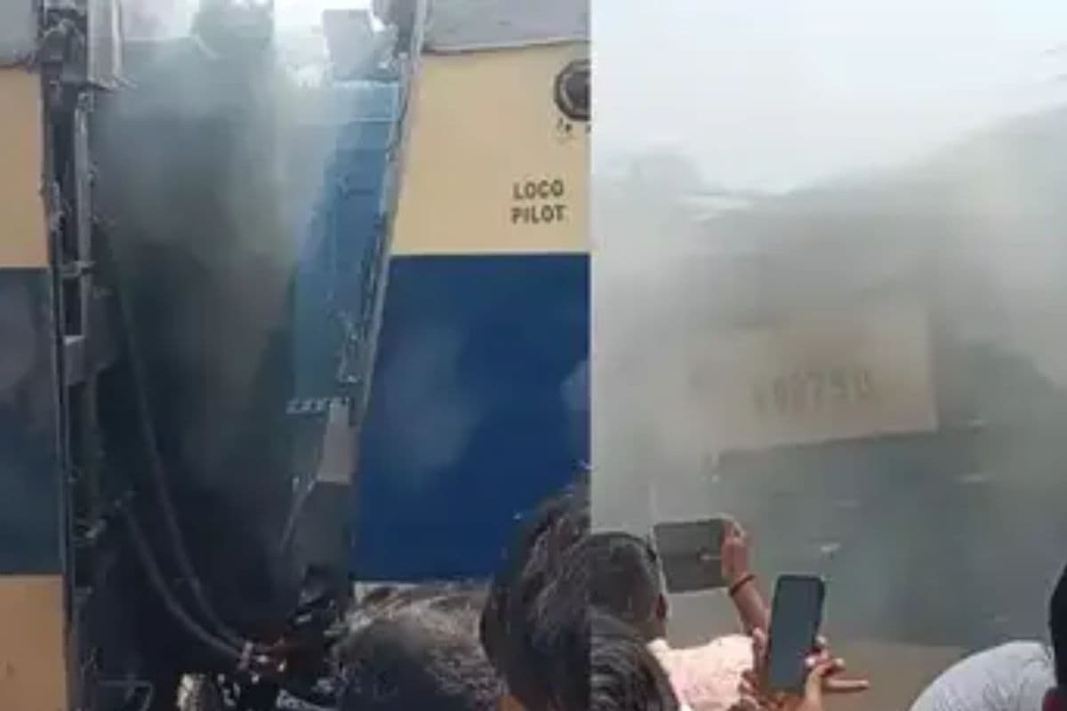 jamui station train fire| Fire broke out in MEMU train at Jamui railway station in Bihar, panic spread among passengers,