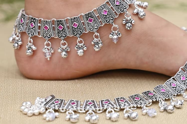 Latest Payal Design: घर गूंज उठेगा छम-छम से,जब बीवी पहनेंगी ये लेटेस्ट पायल डिजाइन