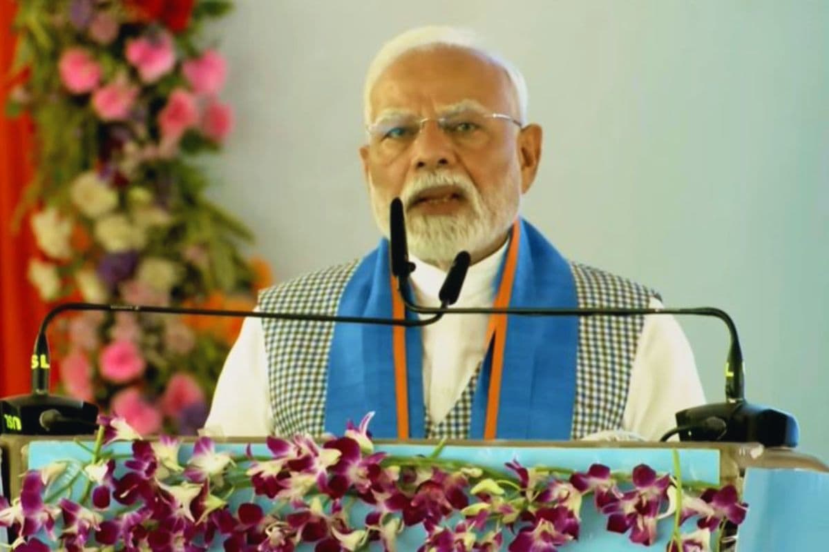 'पंजा-लालटेन वालों ने बिहार को पलायन और जंगलराज की पहचान दी', पीएम मोदी बोले- अब विकास से घबरा रहे हैं...
