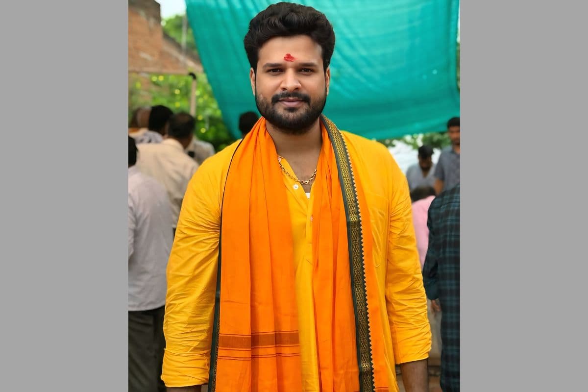 पवन सिंह के बाद एक और भोजपुरी स्टार लड़ेगा विधानसभा चुनाव, बिहार की इस सीट से ठोकी दावेदारी