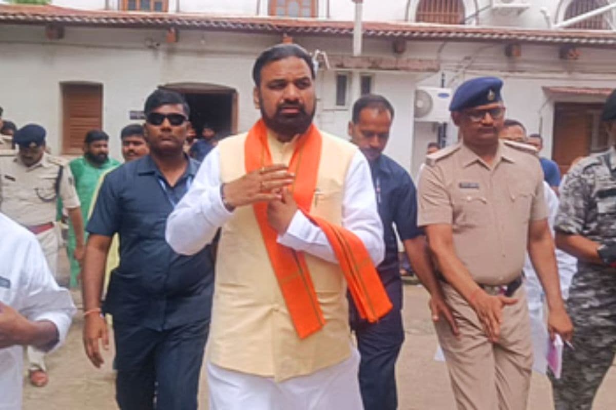 Bihar: कोर्ट में पेश हुए डिप्टी सीएम सम्राट चौधरी, इस मामले में हुई सुनवाई...