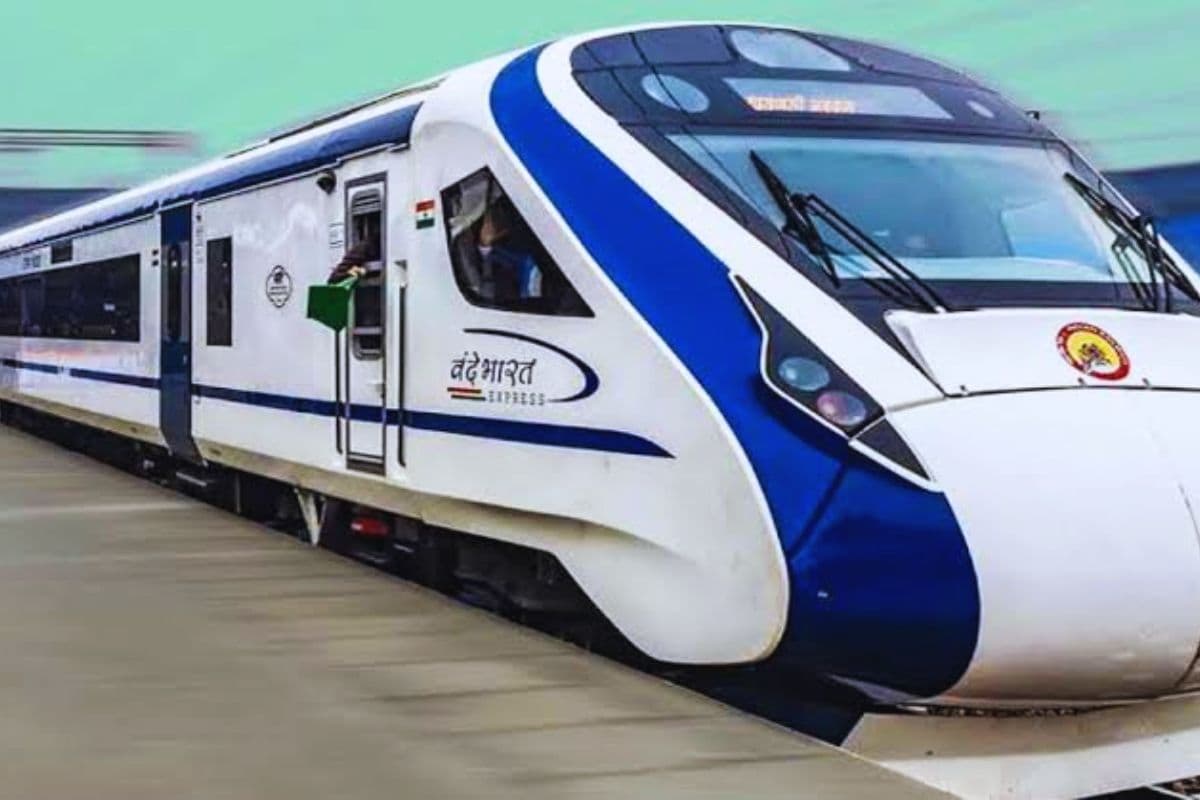 वाराणसी से मेरठ का सफर अब आसान, रेलवे ने दी सीधी वंदे भारत की सौगात