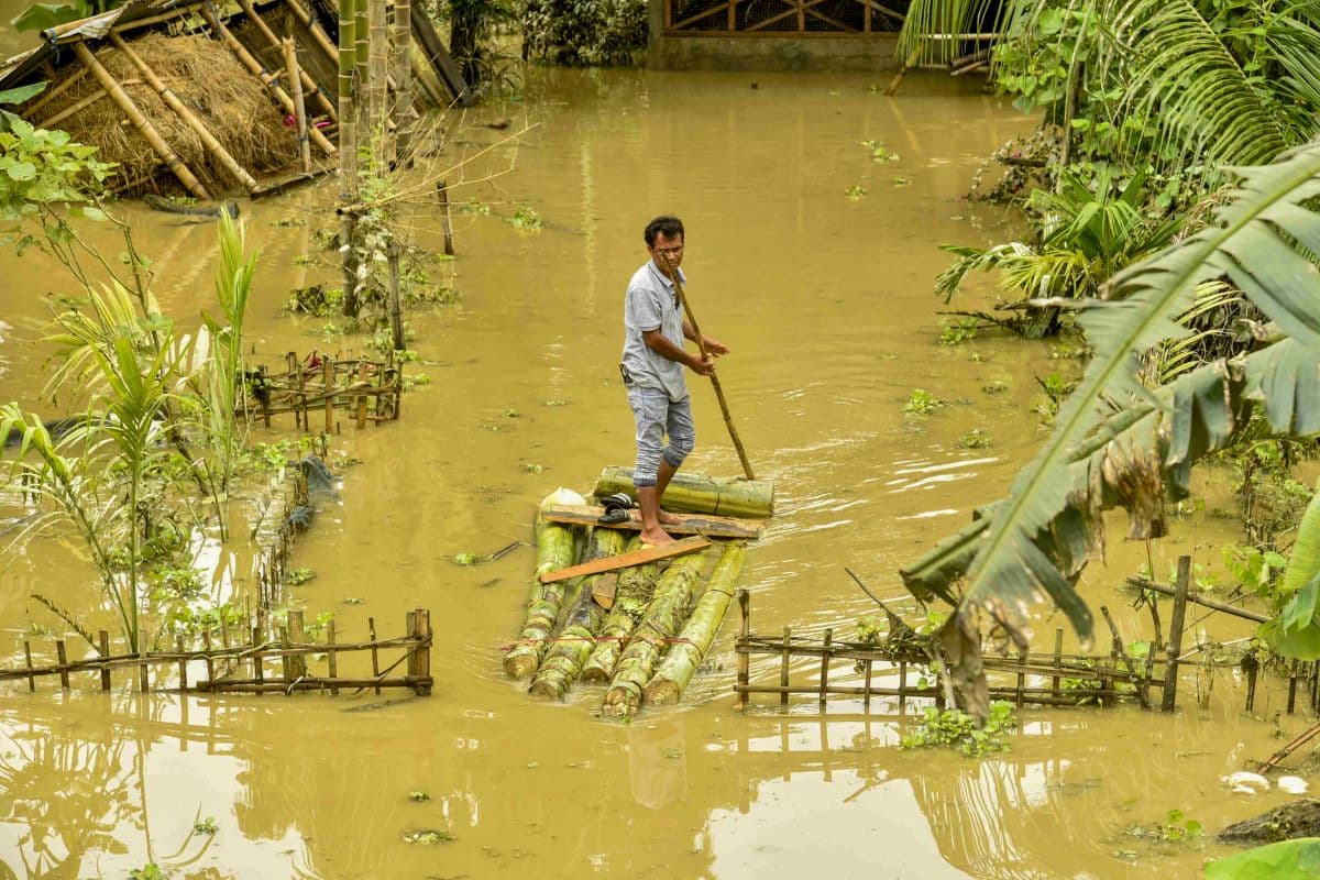 villager-uses-makeshift-