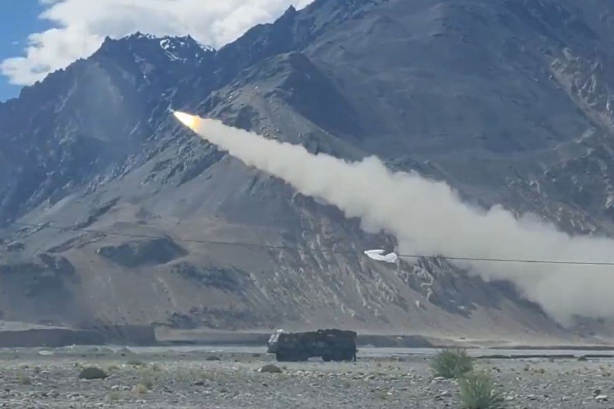 आकाश में उपलब्धि