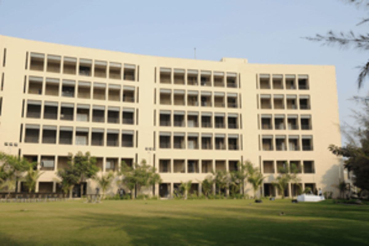 BTech इंटीग्रेटेड प्रोग्राम क्या हैं? इस यूनिवर्सिटी में ‘नवदीक्षा 2025’ की शुरुआत से जानें