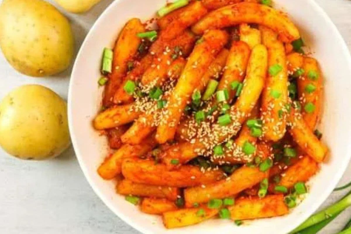 Aloo Noodles Recipe: सिर्फ आलू से बनाएं कुरकुरे नूडल्स, मिनटों में तैयार