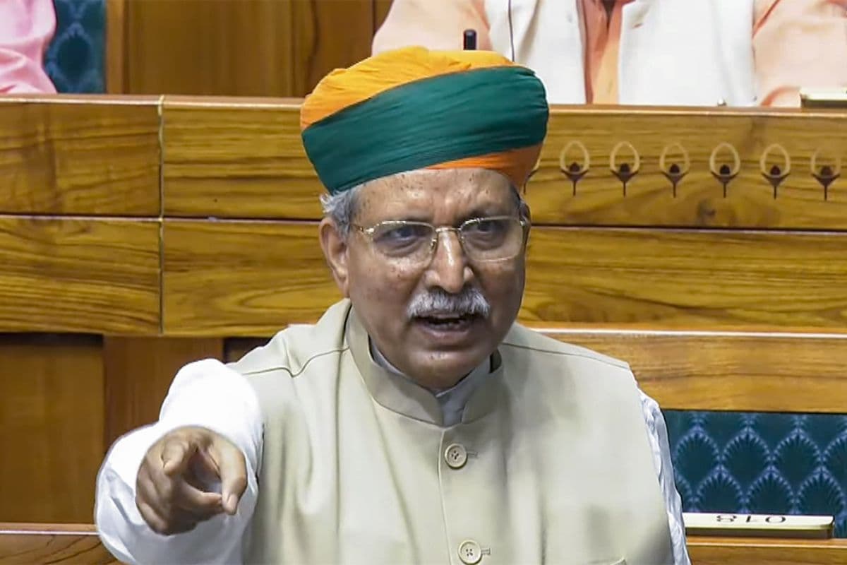 संविधान से हटेंगे समाजवाद और पंथनिरपेक्ष शब्द? जानें सरकार का क्या है रुख