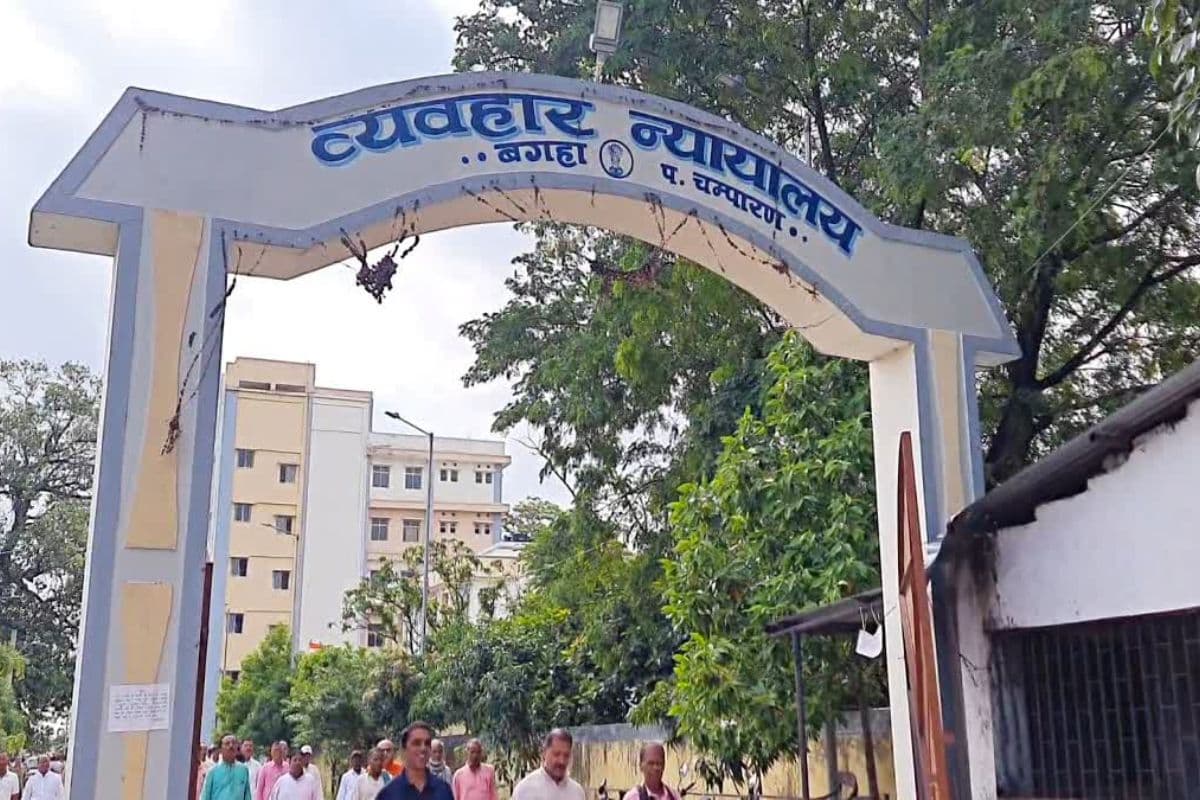 Bagaha Court: पत्नी की हत्या में सीआरपीएफ जवान को मिली उम्रकैद की सजा, कोर्ट ने कहा-आपने रिश्ते को कलंकित किया