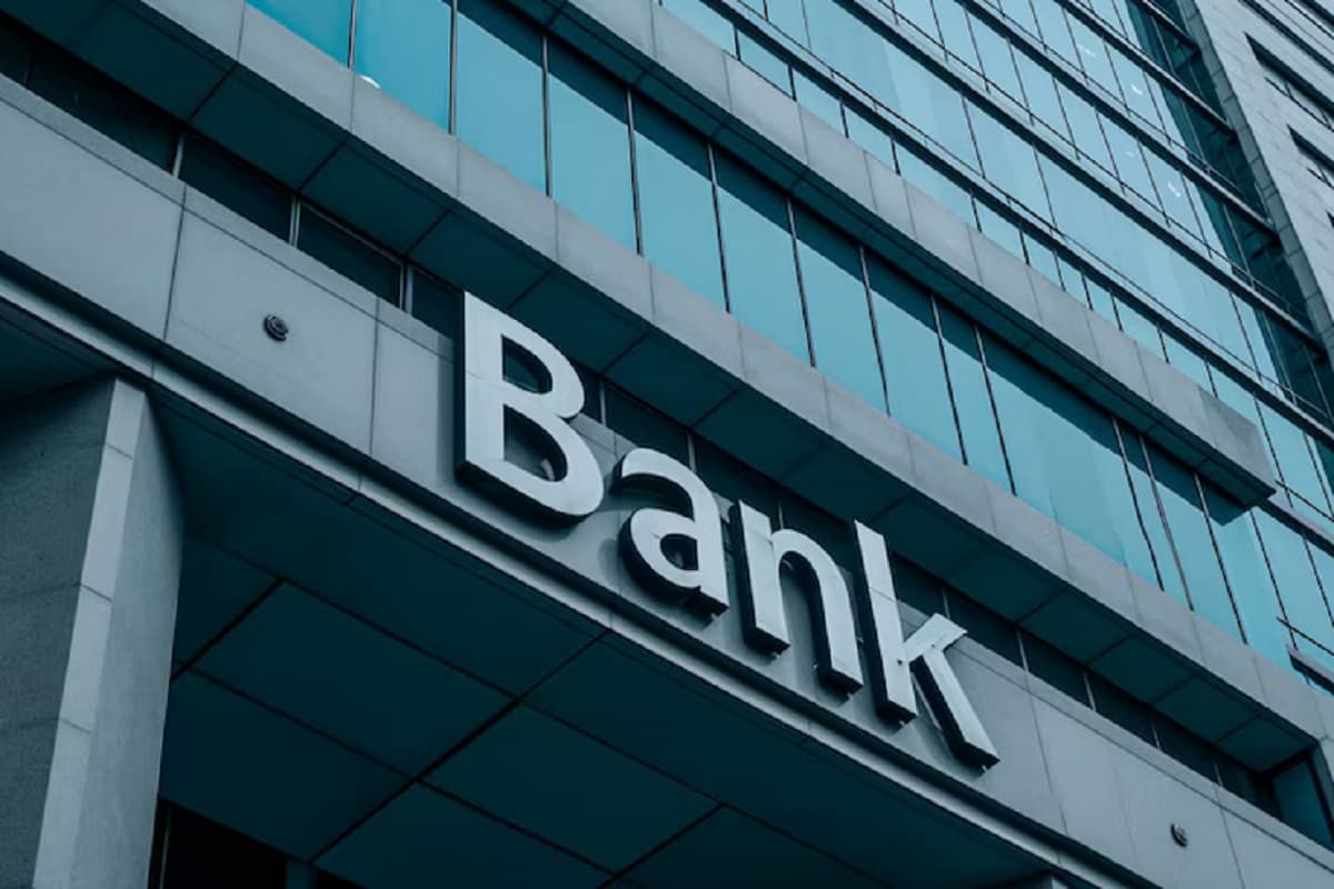 Bank Share: बाजार में जम गई सरकारी बैंकों की धाक, प्राइवेट की हिस्सेदारी घटी