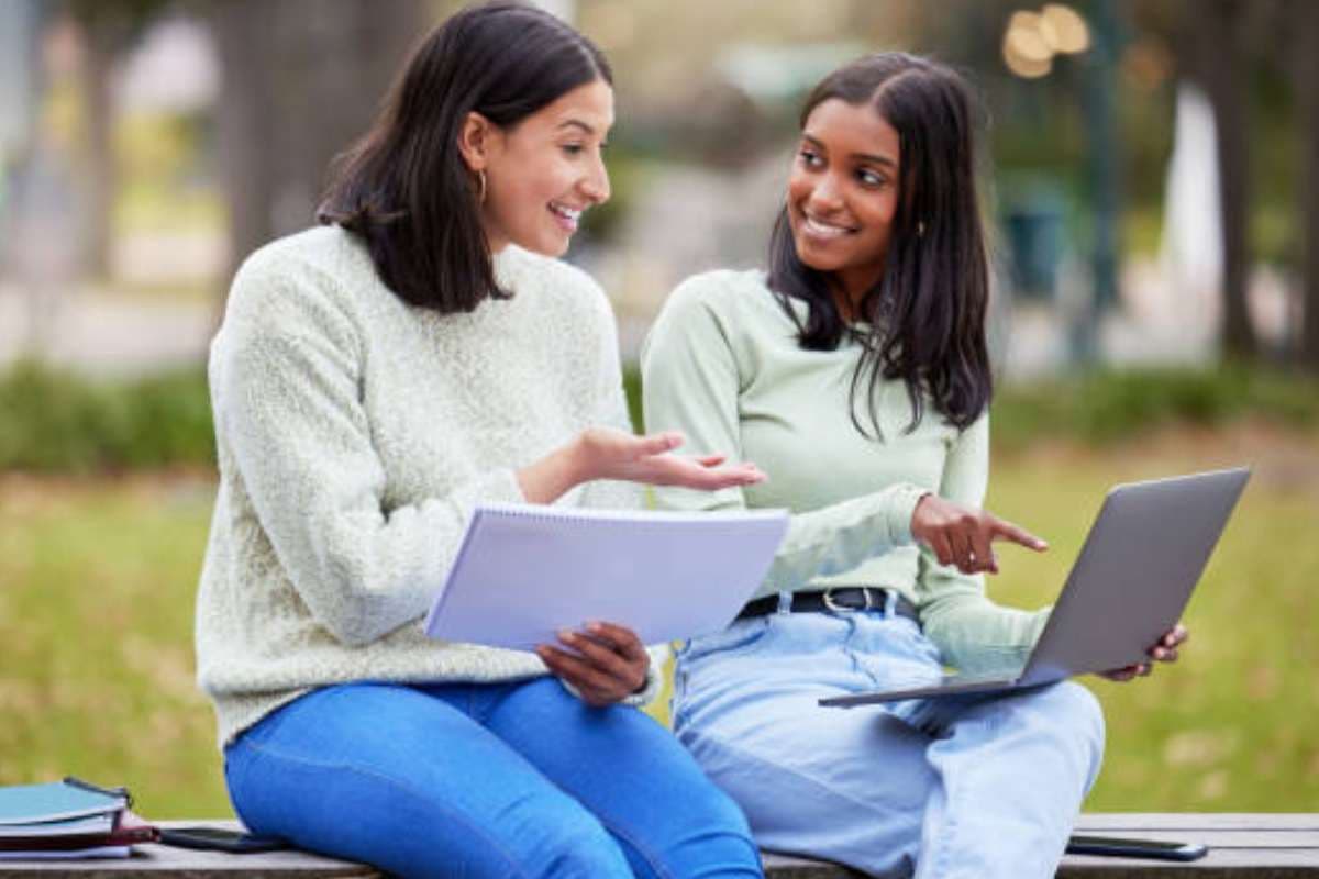 Best Btech University 2025: IIT's को टक्कर देता है DTU! 85 लाख का हाईएस्ट पैकेज