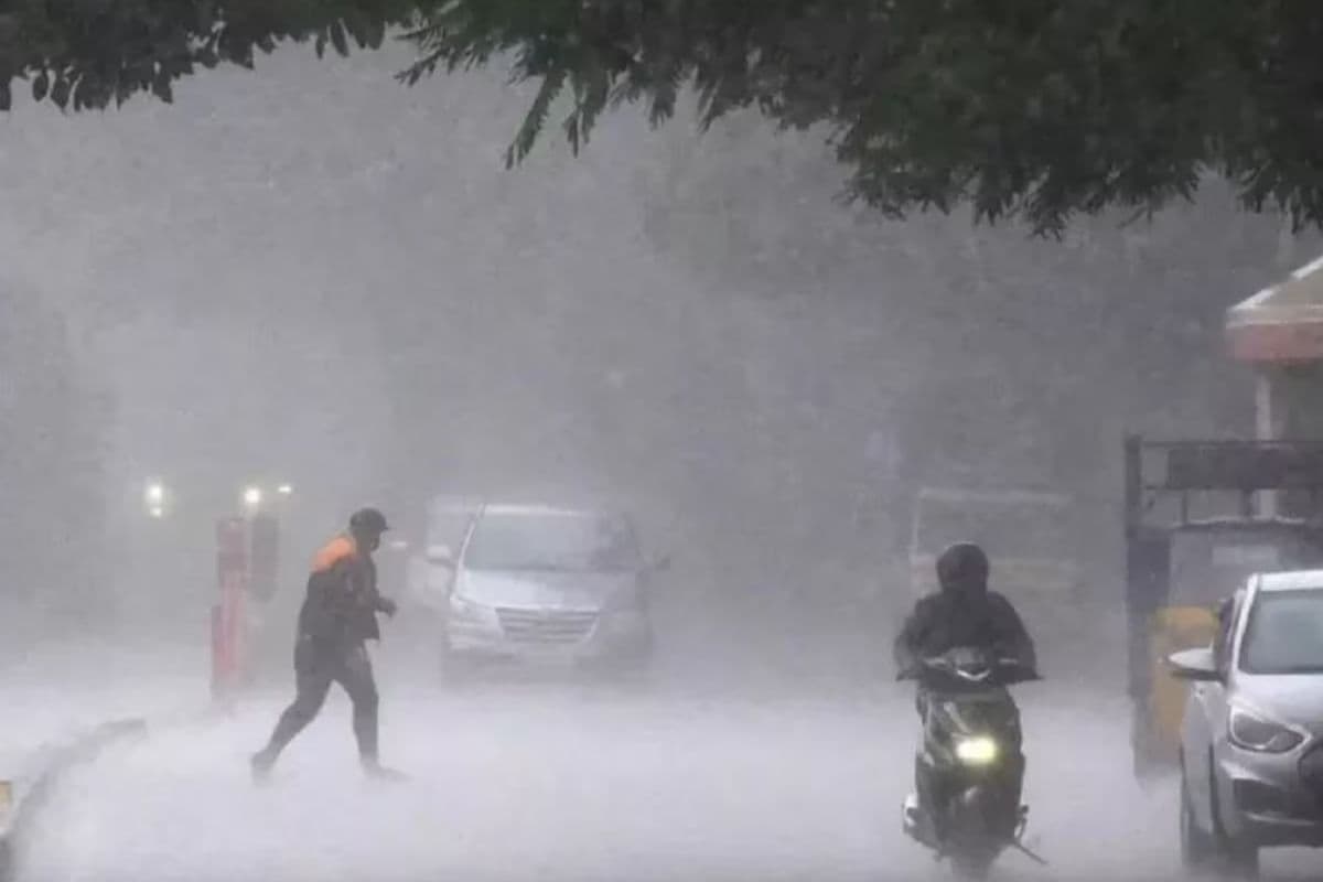 Bihar Mausam Samachar: बिहार में अगले 72 घंटे तक फ्लैश फ्लड का खतरा, IMD ने भारी बारिश और आंधी-तूफान का जारी किया अलर्ट Bihar Mausam Samachar: बिहार में अगले 72 घंटे तक फ्लैश फ्लड का खतरा, IMD ने भारी बारिश और आंधी-तूफान का जारी किया अलर्ट