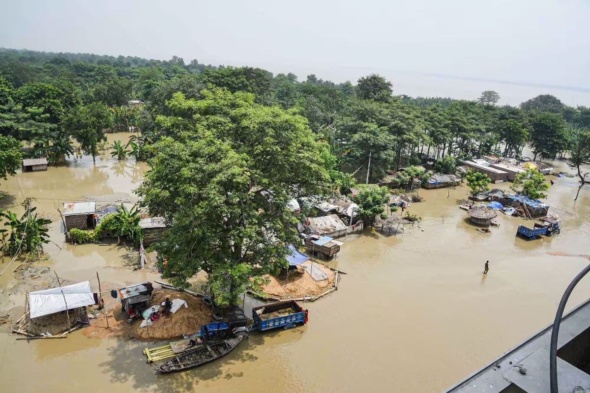 Bihar Flood: बिहार में कोसी का रौद्र रूप दिखेगा, कल और कम होंगे गंगा और गंडक के तेवर