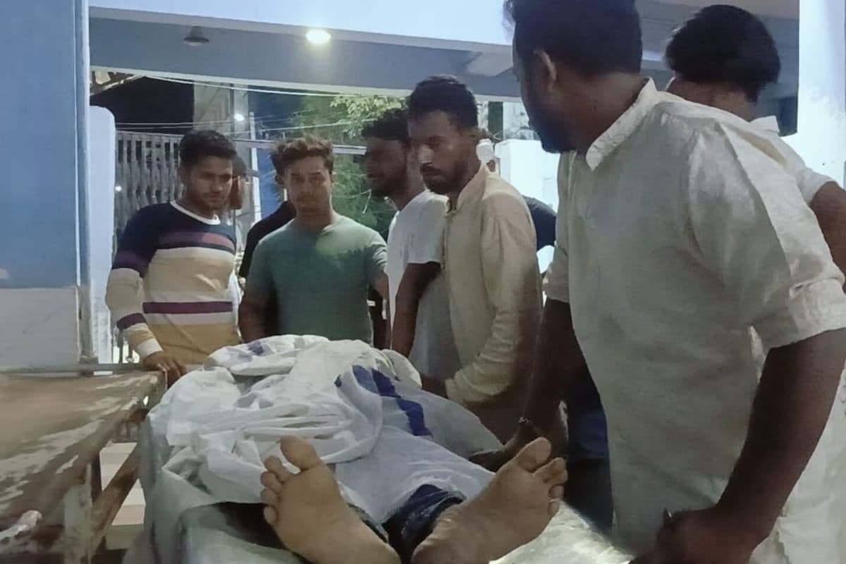 Bihar: हाजीपुर में बेटे को खोजने निकले मजदूर की दर्दनाक मौत, मुहर्रम जुलूस के दौरान DJ ट्रॉली की चपेट में आए पिता