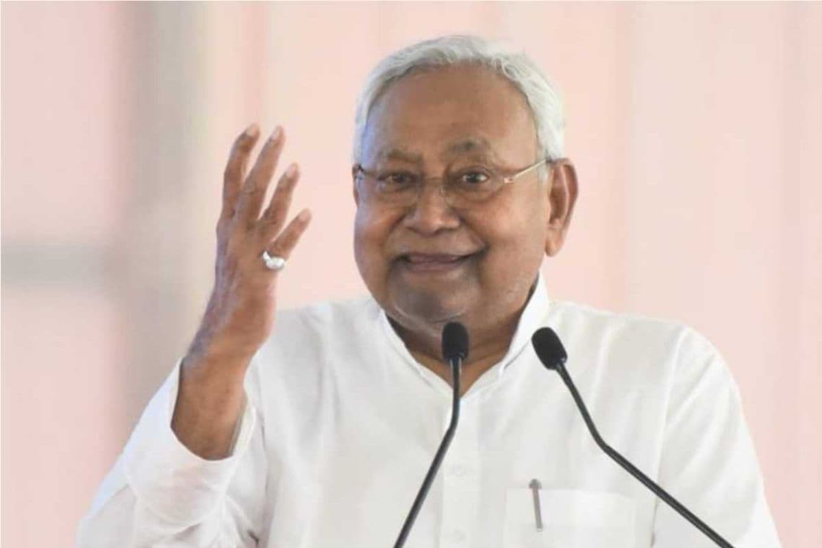 नीतीश कुमार ने गिराया विपक्ष पर 'ठनका', तेजस्वी यादव के कई मुद्दे एक के बाद एक झुलसे