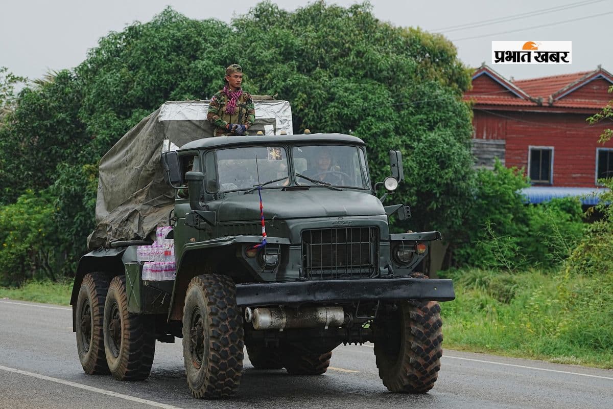Thailand Cambodia War: थाईलैंड और कंबोडिया के बीच भीषण युद्ध, 33 की मौत, 168000 से अधिक लोग विस्थापित