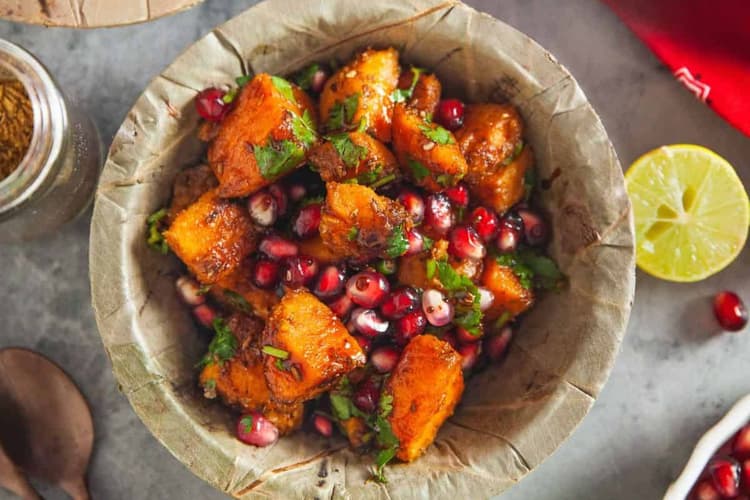 Chaat Recipe: टिक्की और समोसा नहीं, बनाएं शकरकंद से चाट