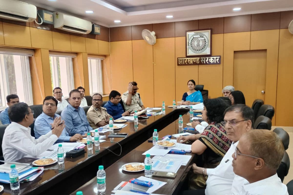 Chief Secretary Alka Tiwari meeting