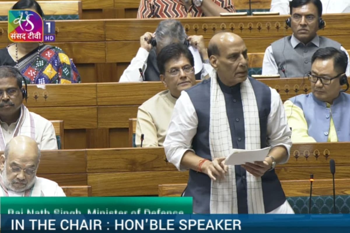 Operation Sindoor: '22 मिनट में गिड़गिड़ाने लगा पाकिस्तान, 100 से अधिक आतंकवादी ढेर', ऑपरेशन सिंदूर पर बोले राजनाथ सिंह