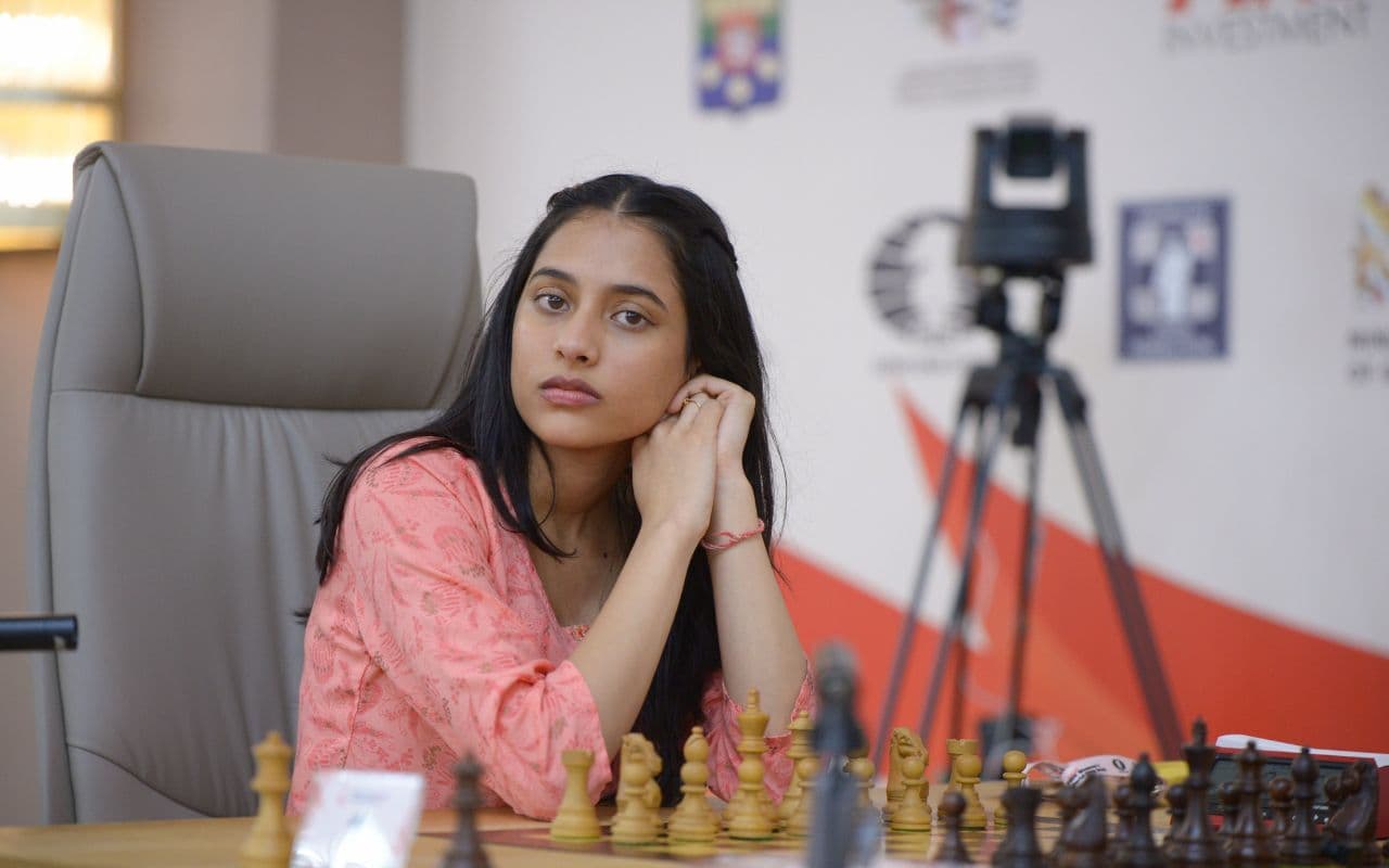 Divya Deshmukh: भारत की महिला ग्रैंडमास्टर दिव्या देशमुख कितनी अमीर हैं, विश्व कप से मिला कितना इनाम