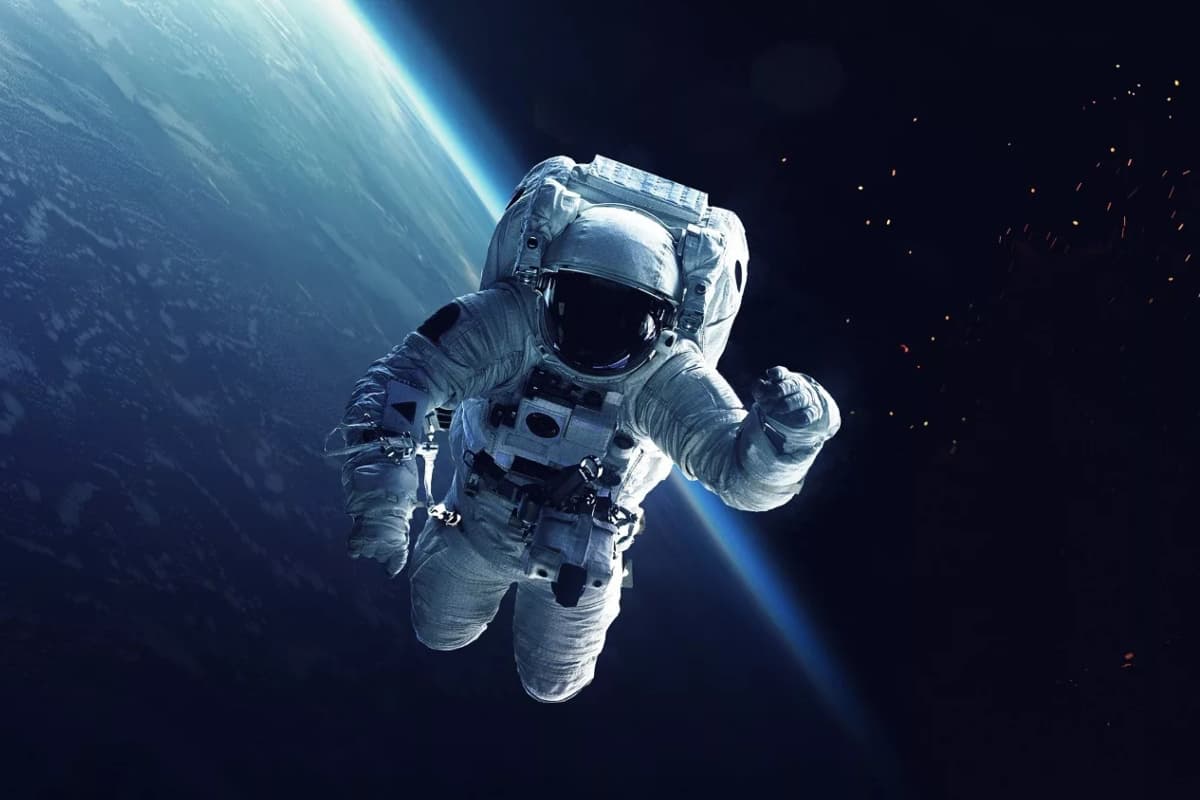 General Knowledge: एस्ट्रोनॉट्स का वजन अंतरिक्ष में क्यों हो जाता है कम? वजह जानकर चौंक जाएंगे