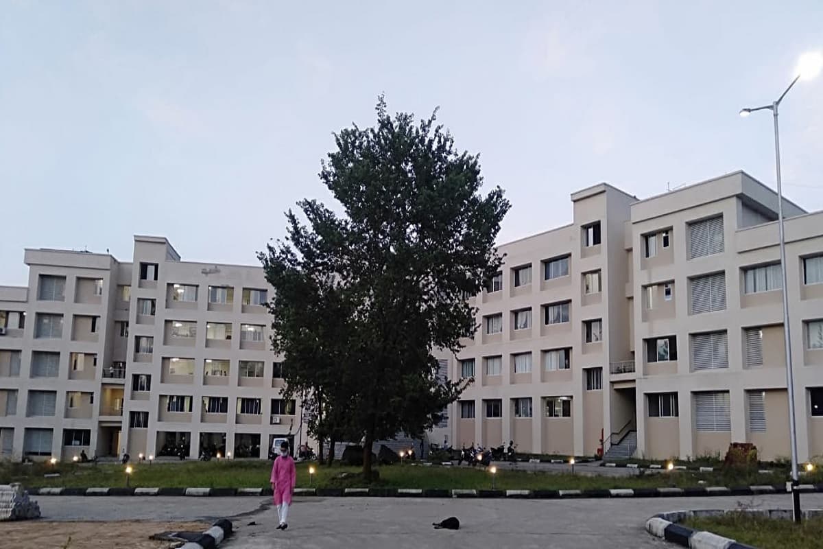 Hazaribagh News: सरकार के गजट और विभागीय सूचना में अंतर से कंफ्यूजन, कर्मचारियों में बढ़ी नाराजगी