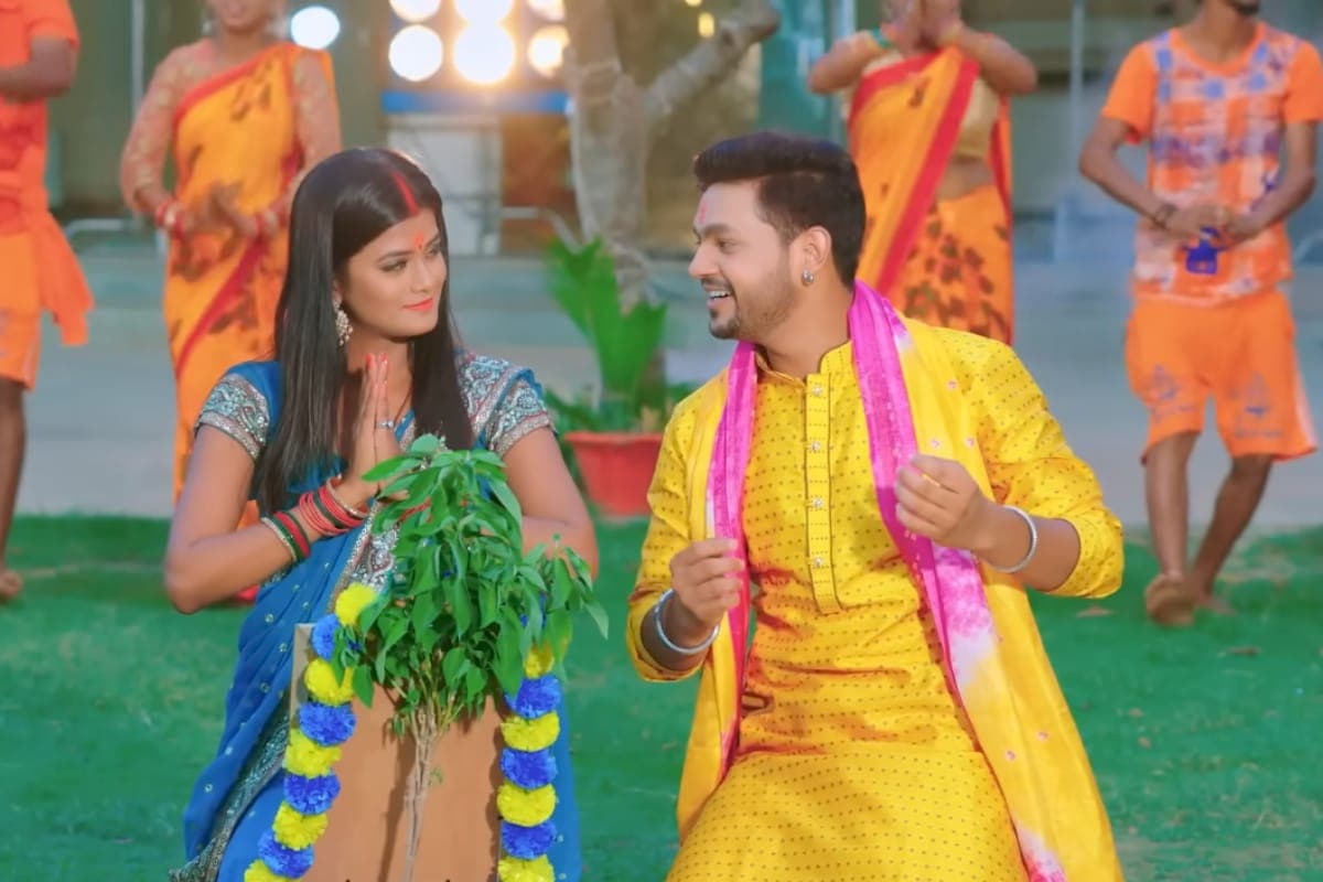 Bhojpuri: सावन में छाया अंकुश राजा और पल्लवी सिंह का गाना, 'सोलहो सोमरिया' में दिखा भक्ति और प्यार का संगम