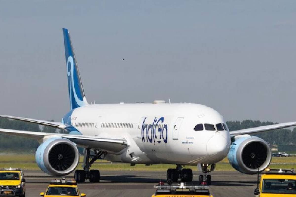 फ्लाइट के पायलट ने इमरजेंसी लैंडिंग से पहले "PAN PAN PAN" क्यों कहा?