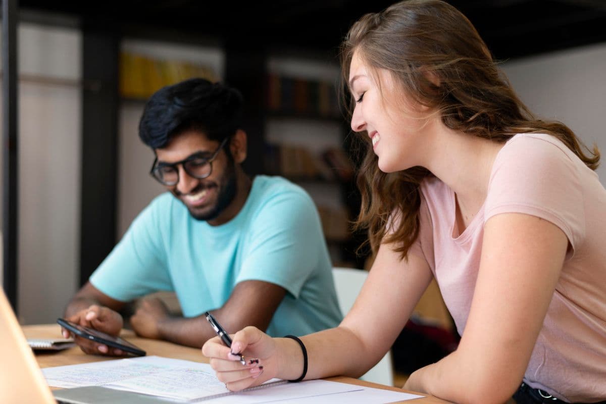 10वीं पास के लिए Sarkari Naukri, इतने पदों पर वैकेंसी के लिए फटाफट कर दें Apply