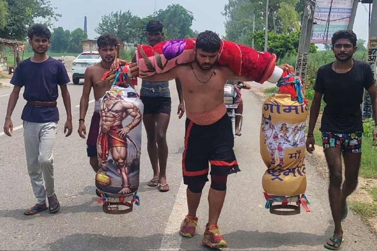 Kanwar Yatra 2025: 121 लीटर गंगाजल, 220 KM यात्रा… सिर्फ एक मुराद गर्लफ्रैंड बने IPS