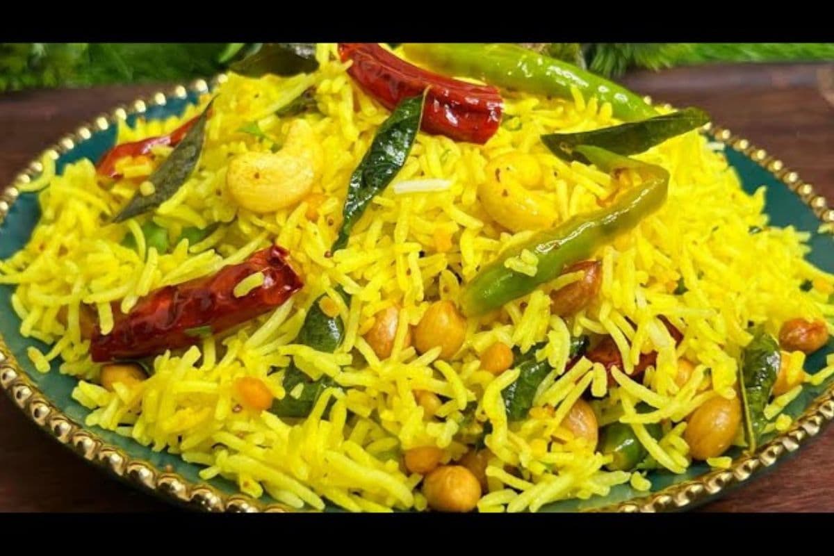 Lemon Rice Recipe: मिनटों में बनाएं टेस्टी और खुशबूदार लेमन राइस