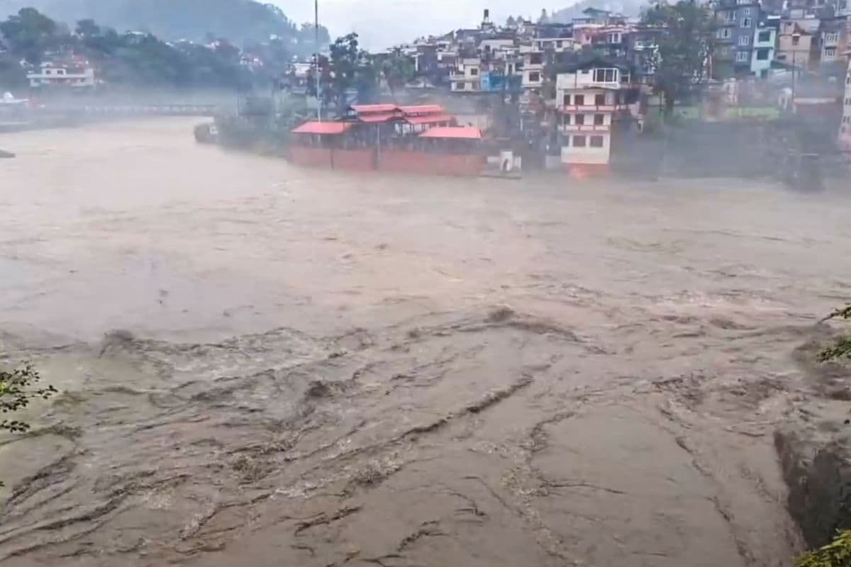 Watch Video: मंडी में ऐसे बरपा कुदरत का कहर, खौफनाक वीडियो में दिखा महाप्रलय