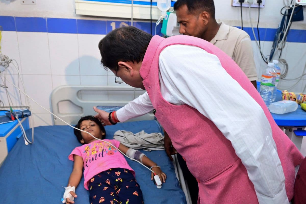 Mansa Devi Temple Stampede: घायलों से मिले सीएम पुष्कर सिंह धामी, राष्ट्रपति और प्रधानमंत्री ने जताया दुख, जानें अब तक का पूरा अपडेट