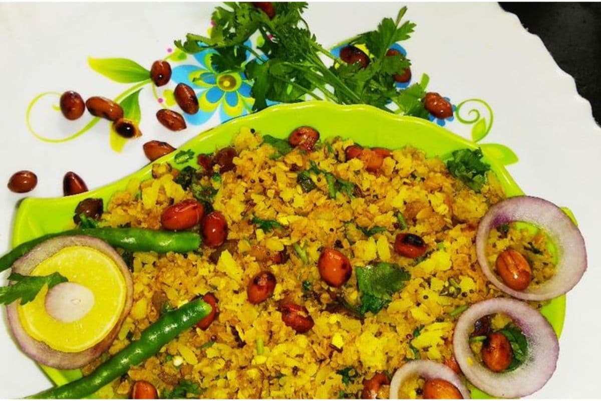 Oats Poha Recipe: झटपट बनाएं ये स्वादिष्ट ओट्स पोहा,हेल्दी भी और टेस्टी भी