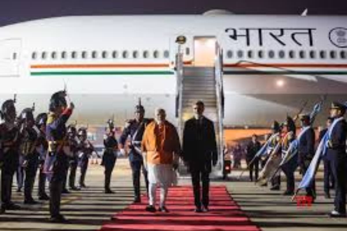 PM Modi Visit Argentina: दो दिवसीय अर्जेंटीना दौरे पर पहुंचे पीएम मोदी, राष्ट्रपति माइली से करेंगे मुलाकात
