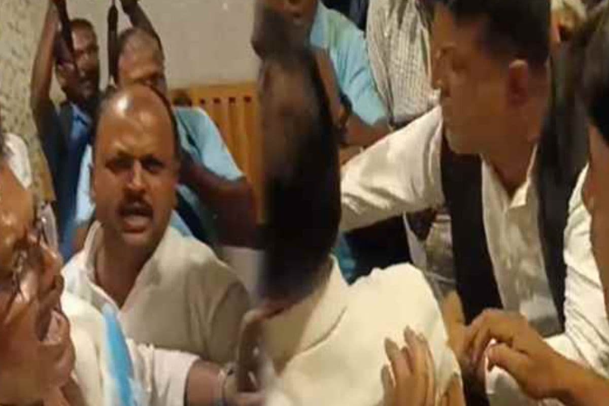 Patna News: पटना नगर निगम का बैठक बना राजनीतिक अखाड़ा! गाली-गलौज से लेकर वॉकआउट तक पहुंचा हंगामा, जानें पूरा मामला