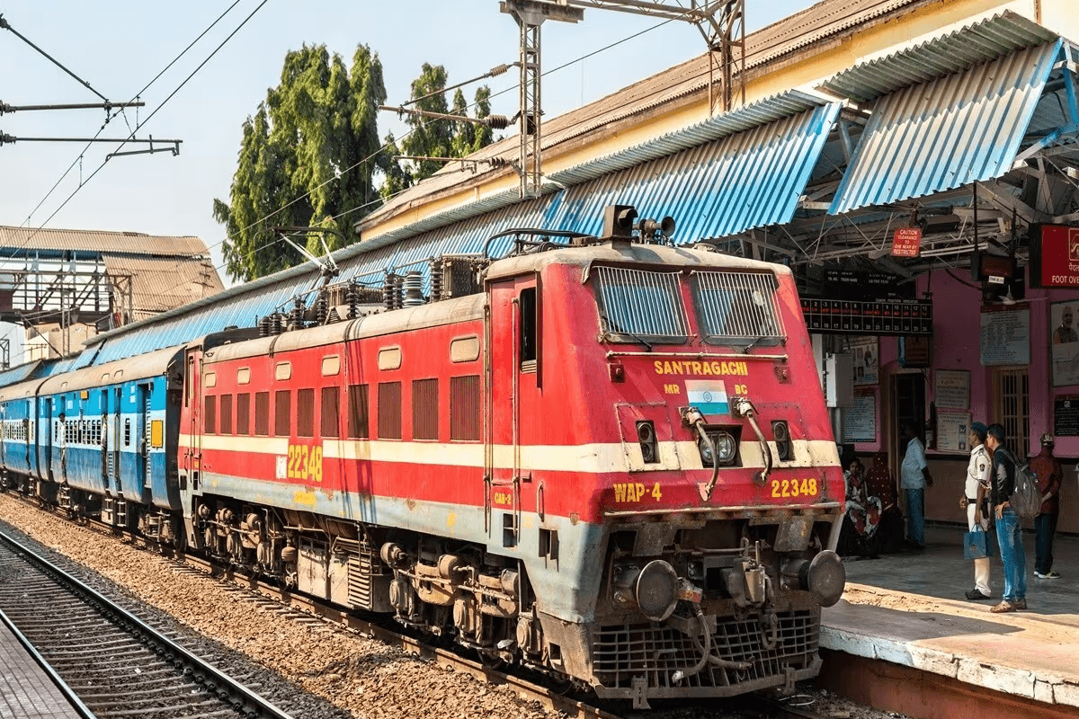 छपरा के लोगों को रेलवे ने दिया बड़ा तोहफा, श्रावणी मेला के मौके पर देवघर तक चलाएगी स्पेशल ट्रेन