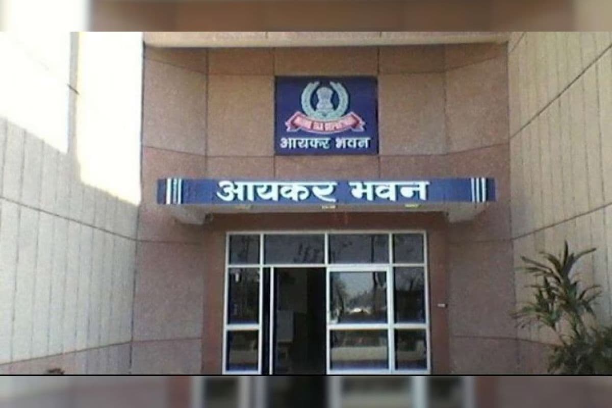 Bihar में सोशल मीडिया, इमेल और बैंक अकाउंट चेक करेगा आयकर विभाग, 1 अप्रैल, 2026 से नया नियम होगा लागू