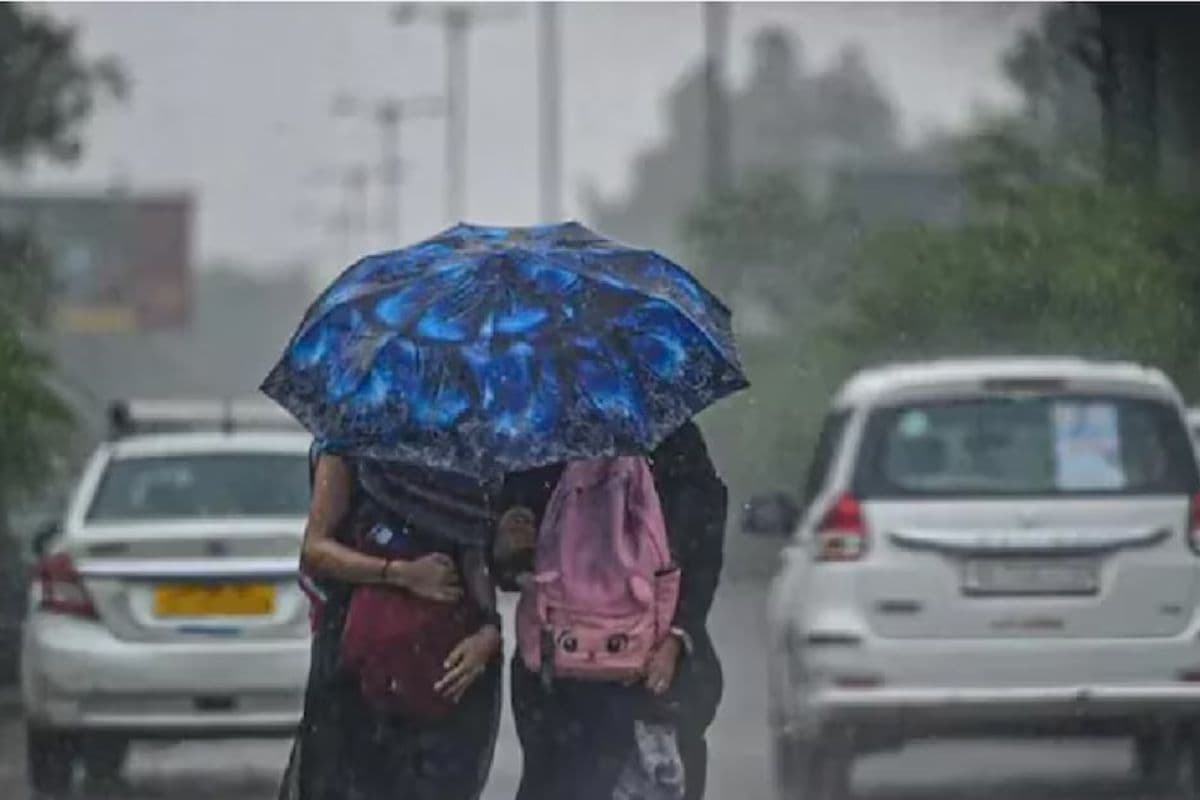 Bihar Weather: मौसम का अजीब मिजाज, मुजफ्फरपुर में दिख रहा धूप-घने बादल व बारिश का अनोखा खेल