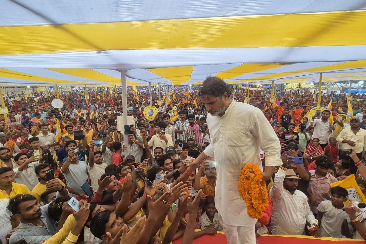 पटना में प्रशांत किशोर का बड़ा ऐलान, बोले- छठ के बाद 50 लाख युवाओं को बिहार में मिलेगा 12000 तक का रोजगार पटना में प्रशांत किशोर का बड़ा ऐलान, बोले- छठ के बाद 50 लाख युवाओं को बिहार में मिलेगा 12000 तक का रोजगार